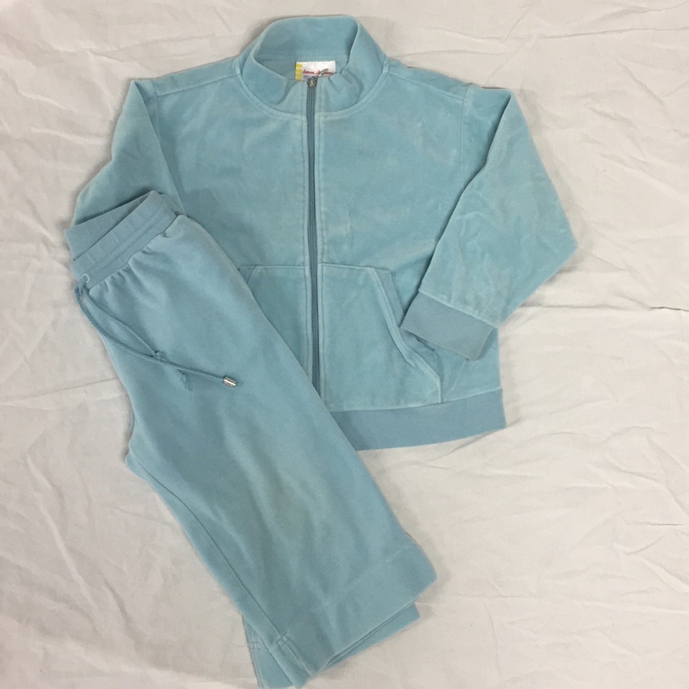 Hanna Andersson size 100. Cozy velour set!